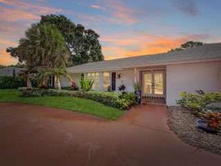 22 Banyan Road, Sewalls Point, FL 34996