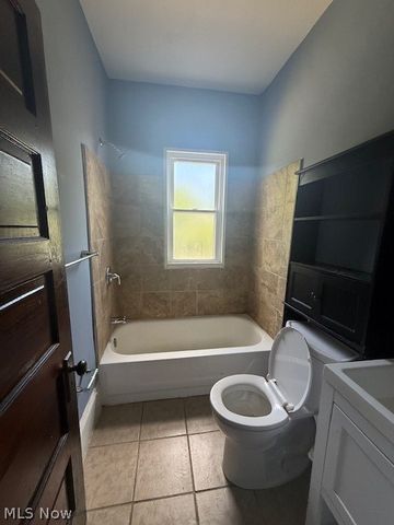 4309 Clinton Avenue, Cleveland, OH 44113