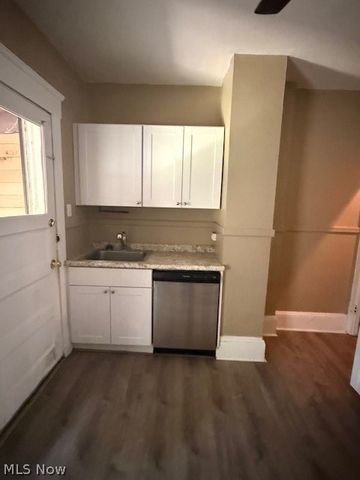 4309 Clinton Avenue, Cleveland, OH 44113