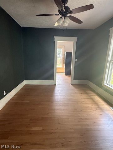 4309 Clinton Avenue, Cleveland, OH 44113