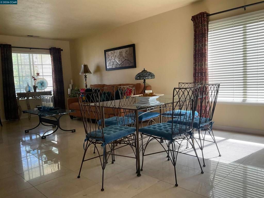 Image 4 of property listing at 4561 Temblor Way, Antioch, CA 94531