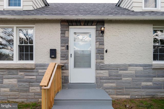 1009 MELROSE AVE, Blackwood, NJ 08012