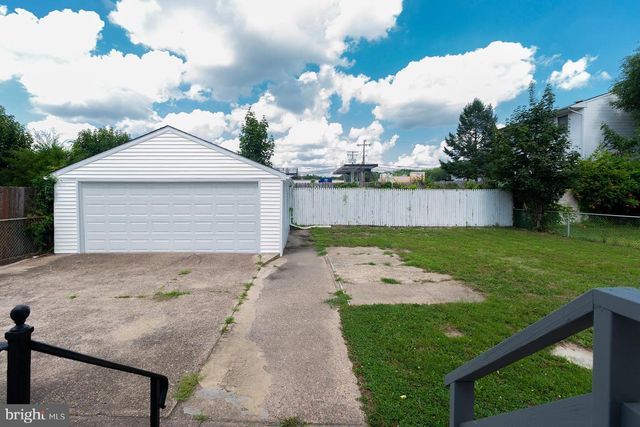 1009 MELROSE AVE, Blackwood, NJ 08012