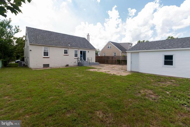 1009 MELROSE AVE, Blackwood, NJ 08012