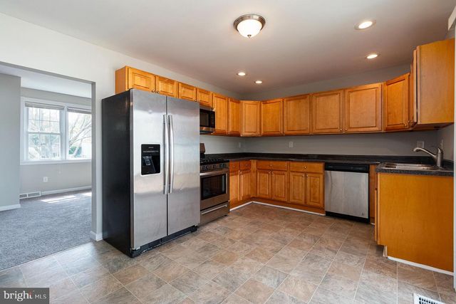 1009 MELROSE AVE, Blackwood, NJ 08012