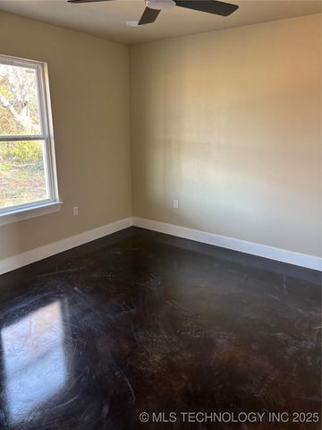 239 E 500 Road, Pryor, OK 74361