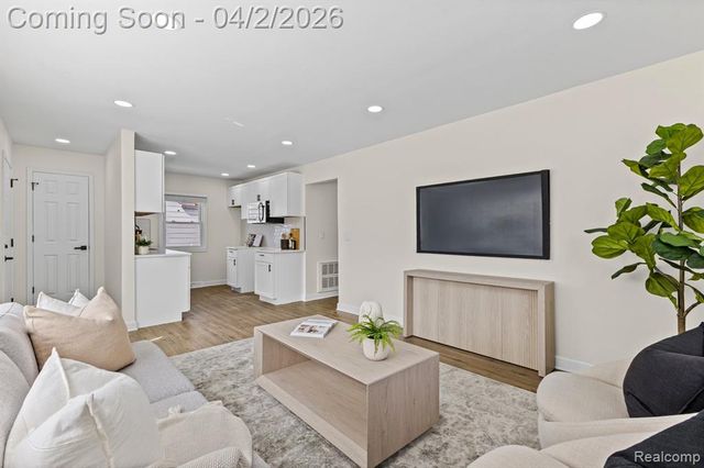 34948 Richard Street, Wayne, MI 48184