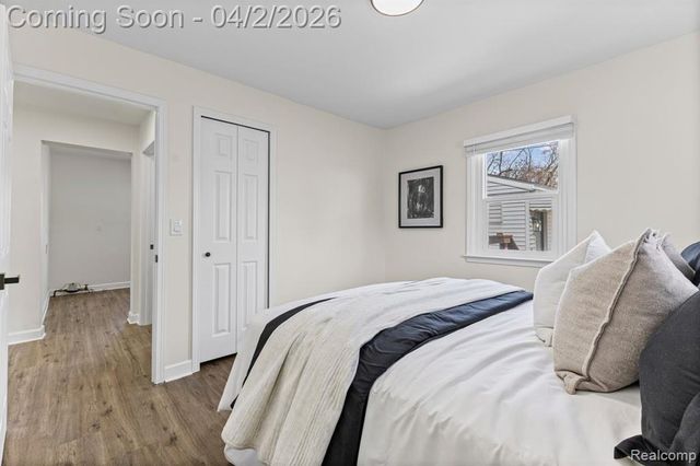 34948 Richard Street, Wayne, MI 48184