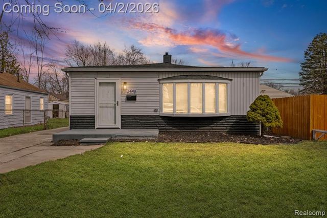 34948 Richard Street, Wayne, MI 48184