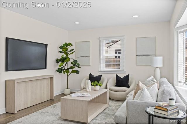 34948 Richard Street, Wayne, MI 48184