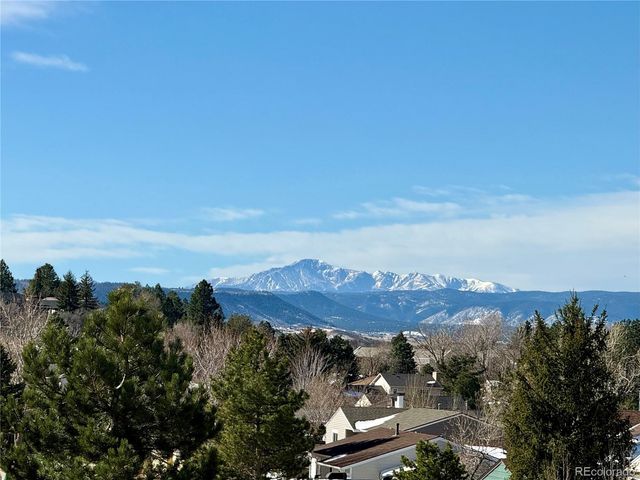 978 Oakwood Drive, Castle Rock, CO 80104