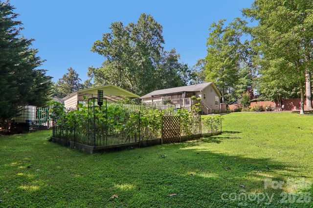 932 Monte Vista Road, Candler, NC 28715