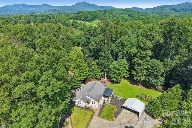 932 Monte Vista Road, Candler, NC 28715
