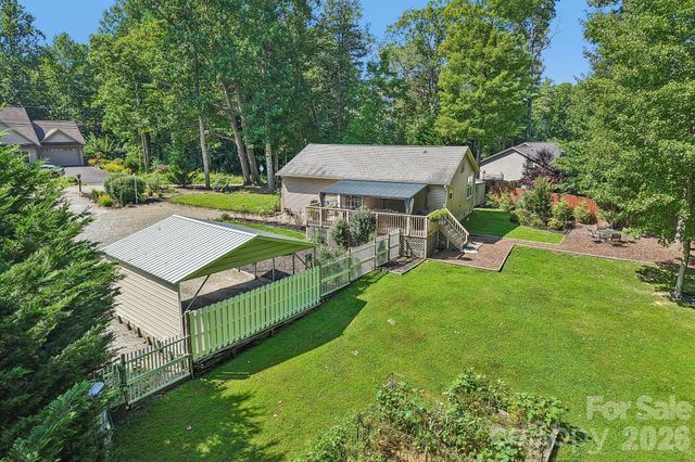 932 Monte Vista Road, Candler, NC 28715