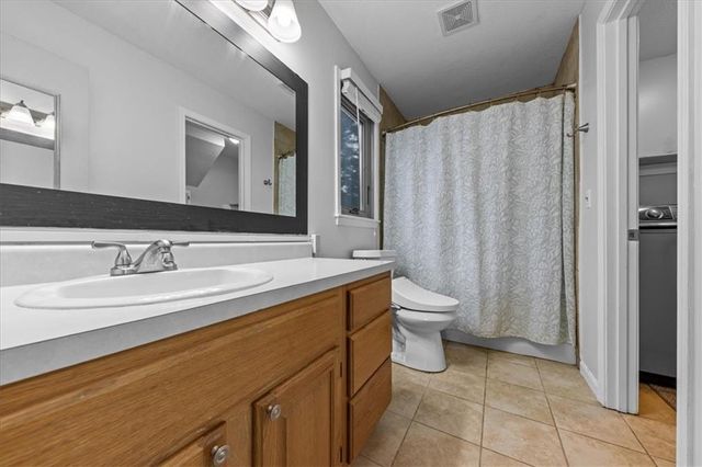 2717 Fenwick Road, Lawrence, KS 66046