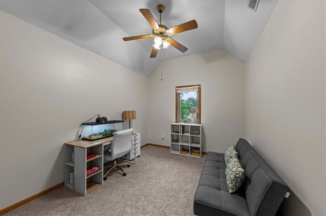 2717 Fenwick Road, Lawrence, KS 66046