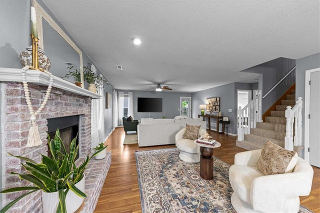 2717 Fenwick Road, Lawrence, KS 66046