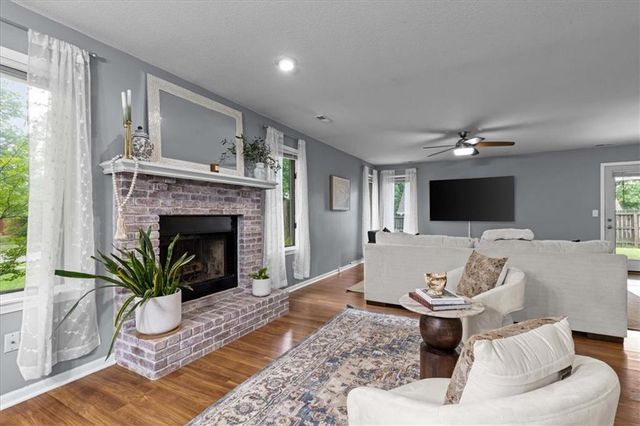 2717 Fenwick Road, Lawrence, KS 66046