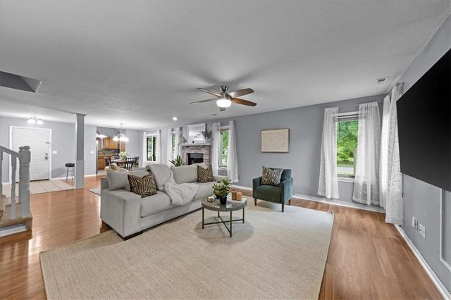 2717 Fenwick Road, Lawrence, KS 66046