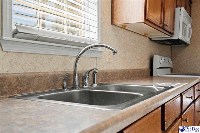 404 Jessamine Rd., Marion, SC 29571