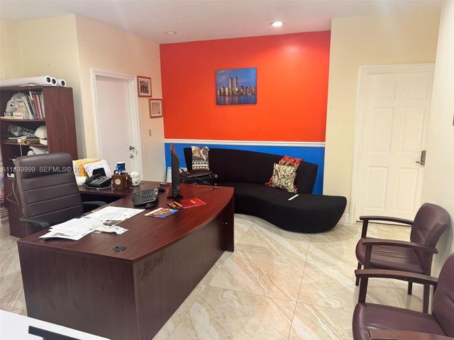 5300 NW 12th Avenue 12, Fort Lauderdale, FL 33309