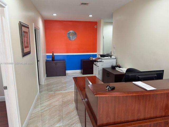 5300 NW 12th Avenue 12, Fort Lauderdale, FL 33309