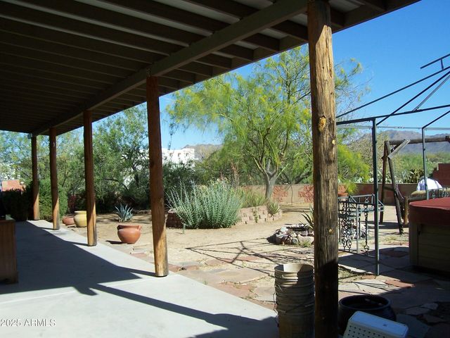 23350 W LOS HUESOS Way, Congress, AZ 85332