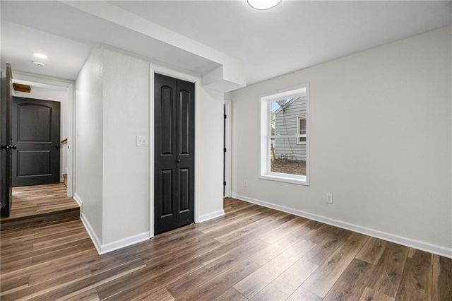 305 S Sunset Drive, Olathe, KS 66061