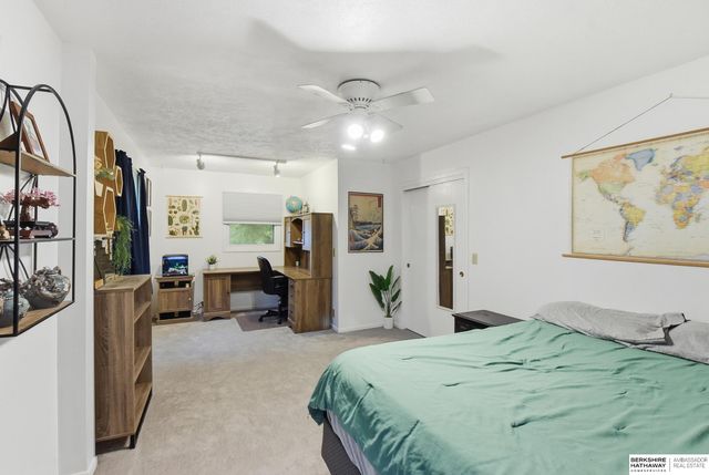 1105 Hackney Drive, Papillion, NE 68046