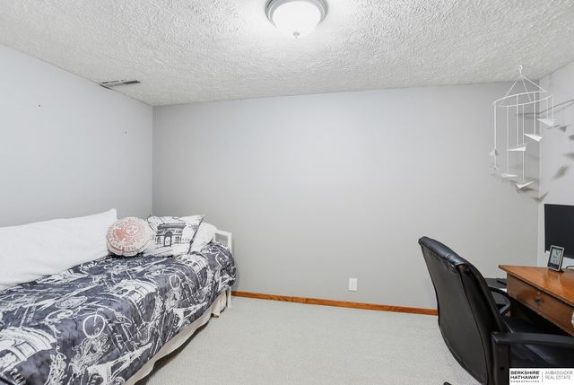1105 Hackney Drive, Papillion, NE 68046