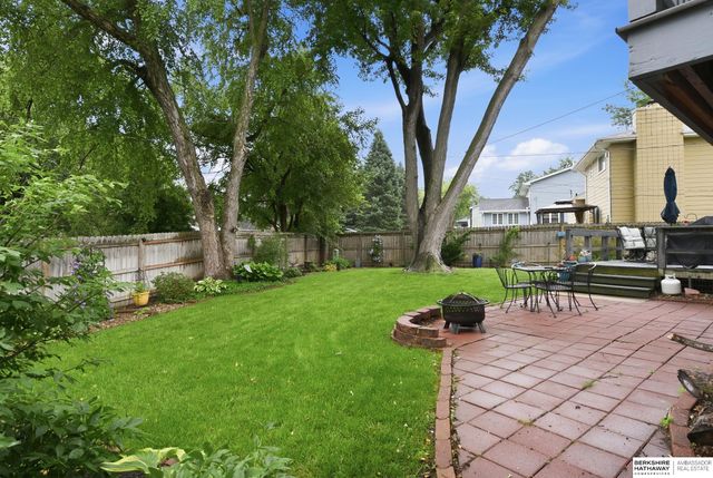 1105 Hackney Drive, Papillion, NE 68046