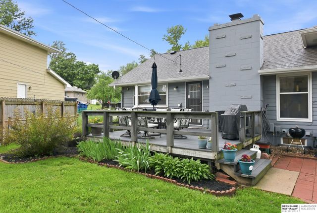 1105 Hackney Drive, Papillion, NE 68046