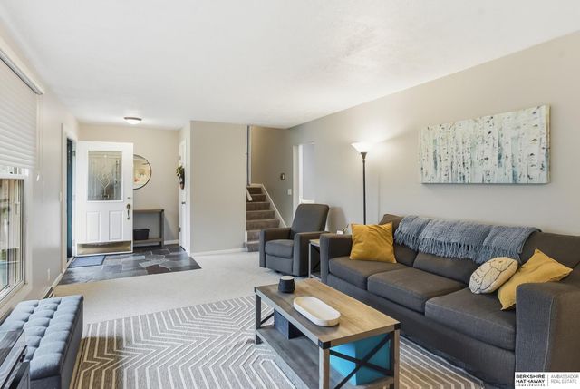 1105 Hackney Drive, Papillion, NE 68046