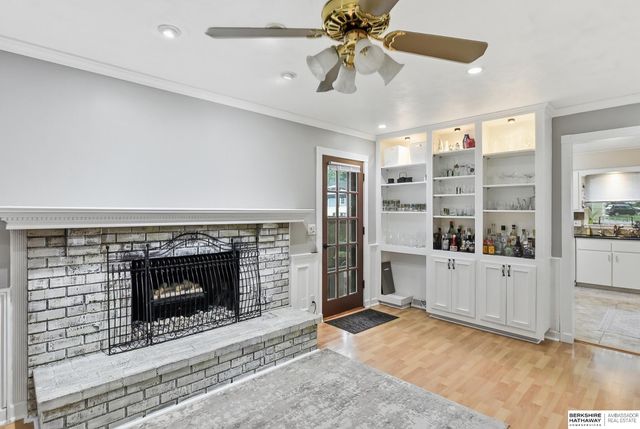 1105 Hackney Drive, Papillion, NE 68046