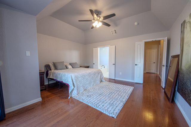 9001 Ravenswood Road, Granbury, TX 76049