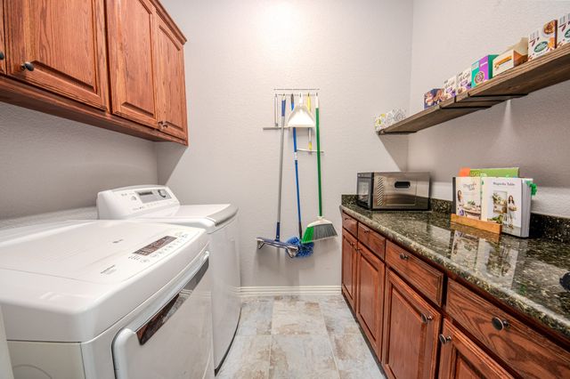 9001 Ravenswood Road, Granbury, TX 76049