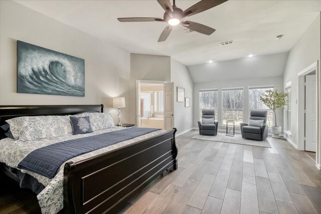 8200 Summerleaf Drive, Arlington, TX 76001
