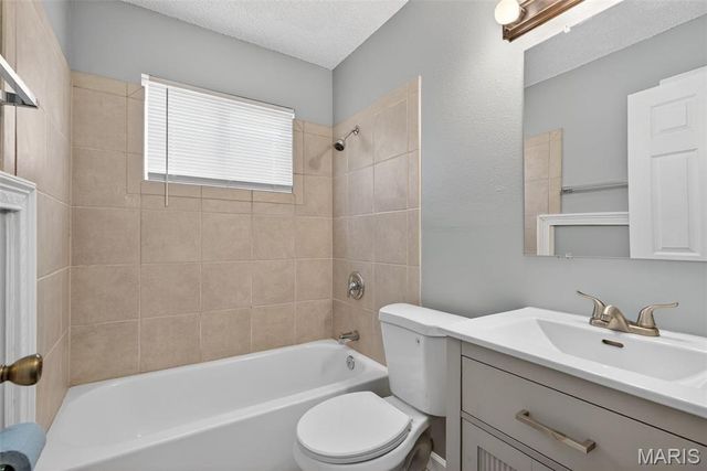 12887 Fox Haven Drive, Florissant, MO 63033