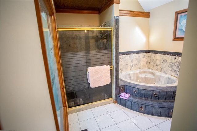 12204 S Bynum Road, Lone Jack, MO 64070