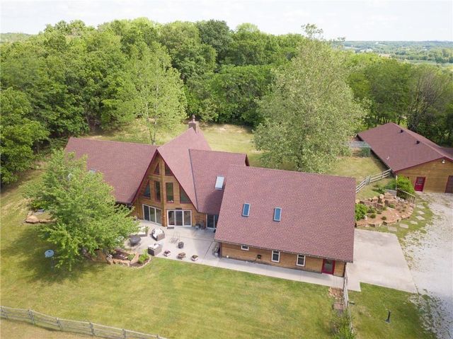 12204 S Bynum Road, Lone Jack, MO 64070