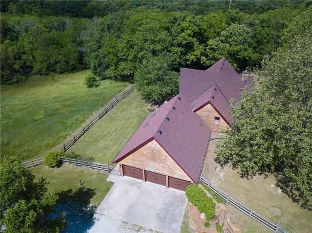 12204 S Bynum Road, Lone Jack, MO 64070