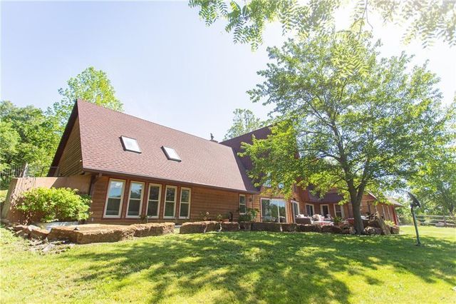 12204 S Bynum Road, Lone Jack, MO 64070