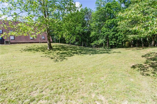 12204 S Bynum Road, Lone Jack, MO 64070
