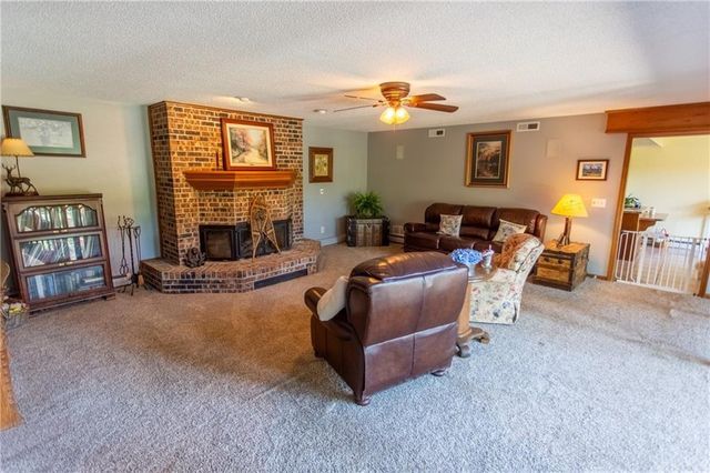 12204 S Bynum Road, Lone Jack, MO 64070