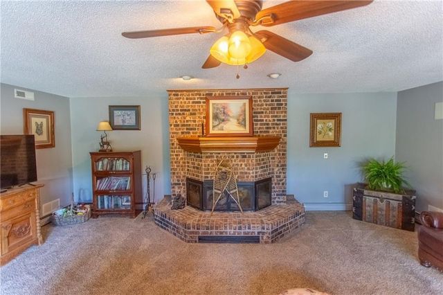 12204 S Bynum Road, Lone Jack, MO 64070