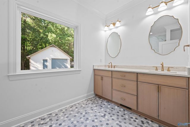 231 Brawley Drive, Owens Cross Roads, AL 35763