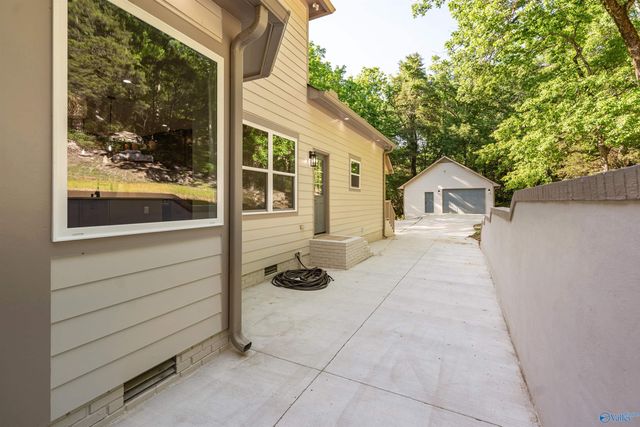 231 Brawley Drive, Owens Cross Roads, AL 35763