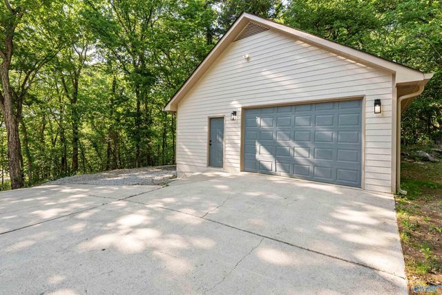 231 Brawley Drive, Owens Cross Roads, AL 35763