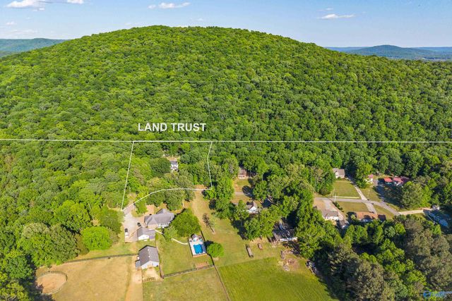 231 Brawley Drive, Owens Cross Roads, AL 35763