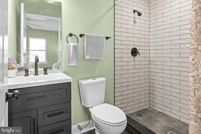 2 LINHIGH, Nottingham, MD 21236